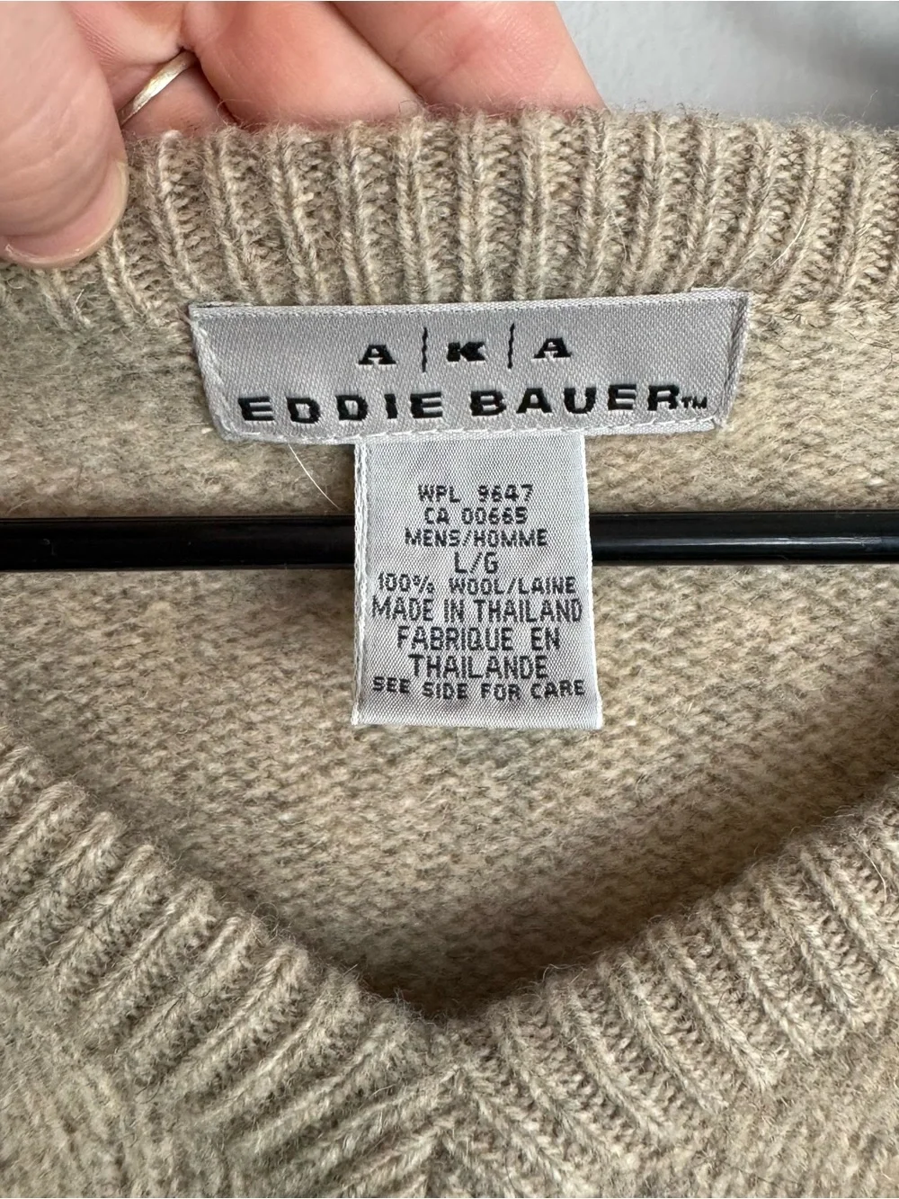 Vintage Eddie Bauer 100% Wool Men’s V Neck Tan Sweater - Picture 9 of 9